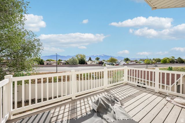 6719 S MOUNTAIN AURA DR, West Jordan, UT 84081