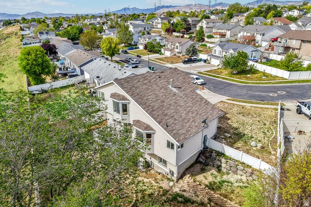 6719 S MOUNTAIN AURA DR, West Jordan, UT 84081