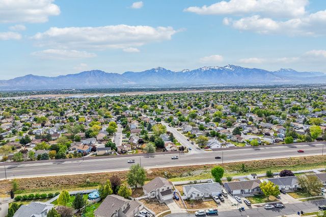 6719 S MOUNTAIN AURA DR, West Jordan, UT 84081