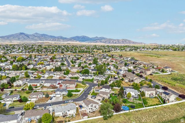 6719 S MOUNTAIN AURA DR, West Jordan, UT 84081