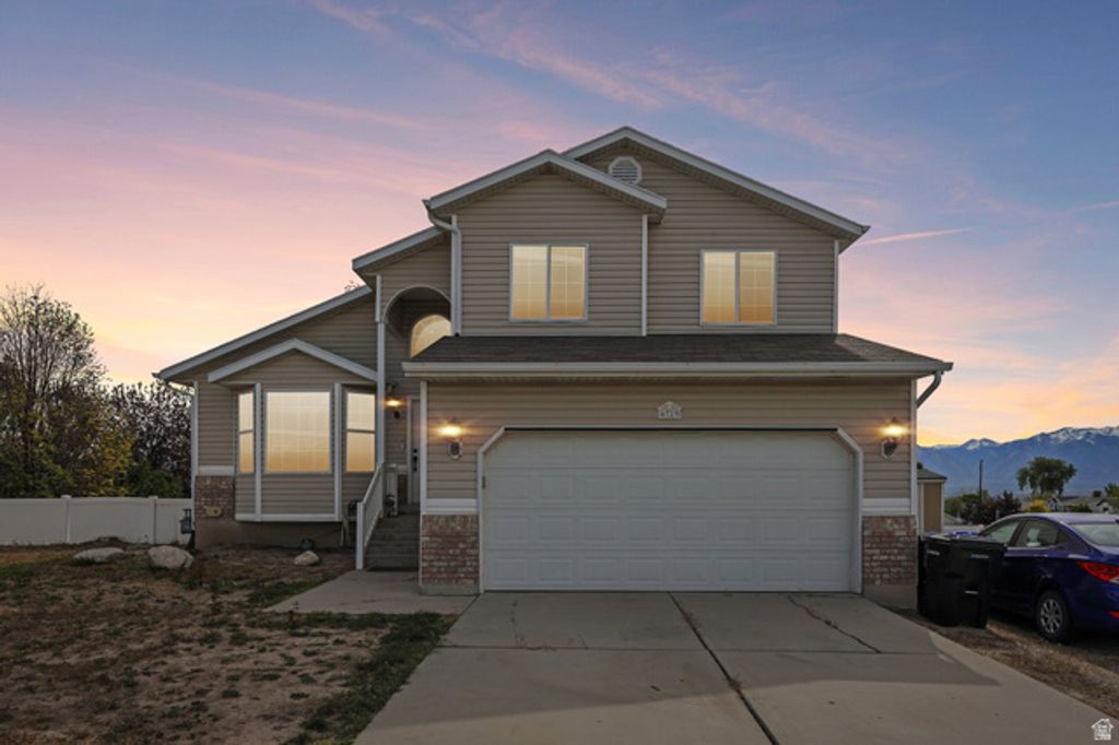6719 S MOUNTAIN AURA DR, West Jordan, UT 84081