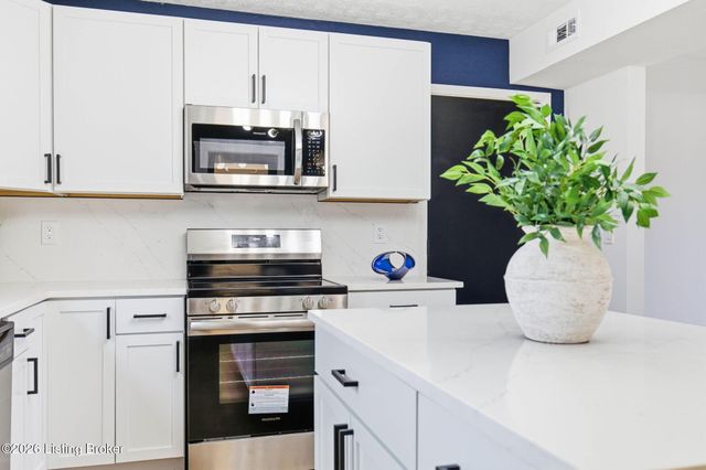 3417 Lafollette Dr, Jeffersontown, KY 40299