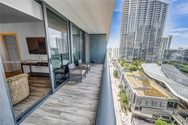 801 S Miami Ave 2006, Miami, FL 33130