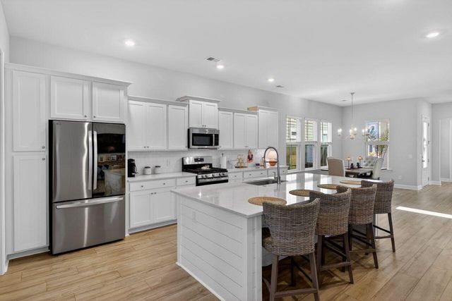 1963 Longhorn Lane, Summerville, SC 29485