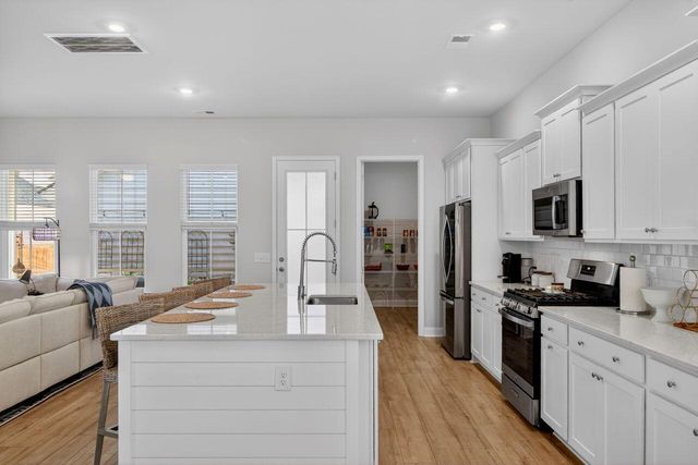 1963 Longhorn Lane, Summerville, SC 29485