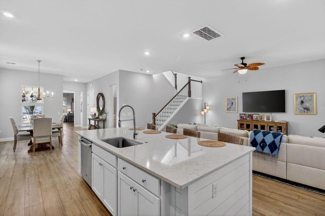 1963 Longhorn Lane, Summerville, SC 29485