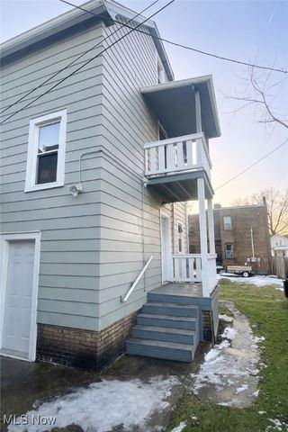 4415 Pearse Avenue, Newburgh Heights, OH 44105