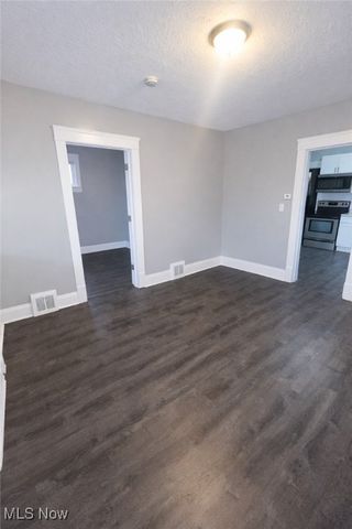 4415 Pearse Avenue, Newburgh Heights, OH 44105