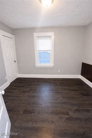 4415 Pearse Avenue, Newburgh Heights, OH 44105