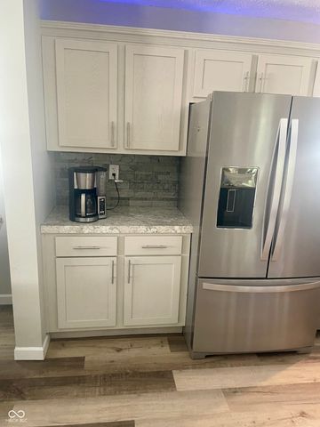 6035 Maple Grove Rd, Martinsville, IN 46151