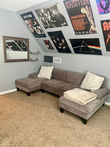 6035 Maple Grove Rd, Martinsville, IN 46151