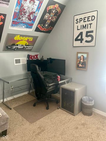 6035 Maple Grove Rd, Martinsville, IN 46151