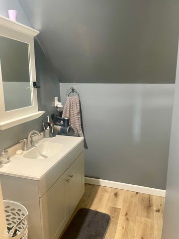 6035 Maple Grove Rd, Martinsville, IN 46151