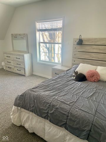 6035 Maple Grove Rd, Martinsville, IN 46151