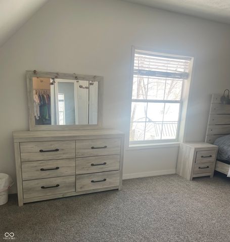 6035 Maple Grove Rd, Martinsville, IN 46151