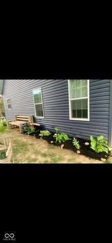 6035 Maple Grove Rd, Martinsville, IN 46151