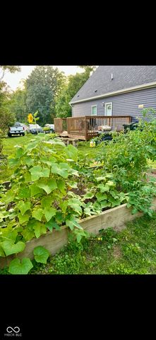 6035 Maple Grove Rd, Martinsville, IN 46151