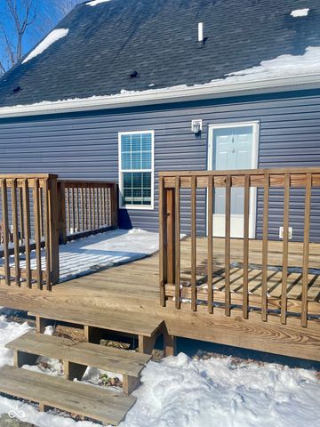 6035 Maple Grove Rd, Martinsville, IN 46151