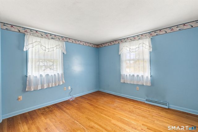 21 Knollwood Road, Southington, CT 06489