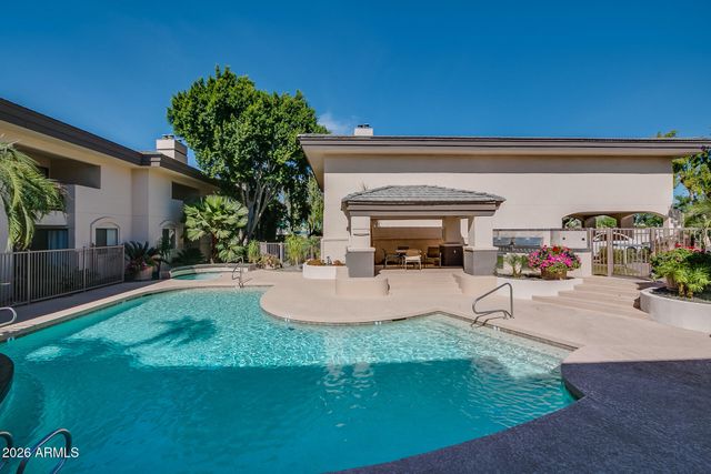 3235 E CAMELBACK Road 211, Phoenix, AZ 85018