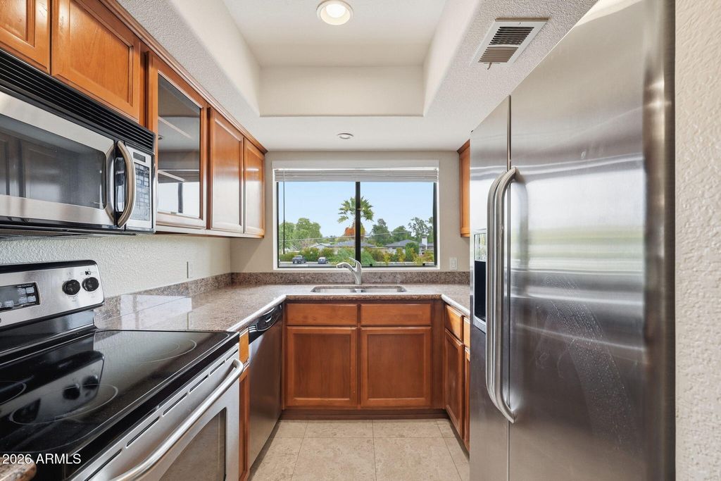 3235 E CAMELBACK Road 211, Phoenix, AZ 85018 — photo 3