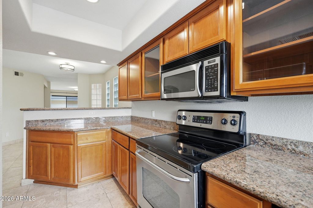3235 E CAMELBACK Road 211, Phoenix, AZ 85018 — photo 5