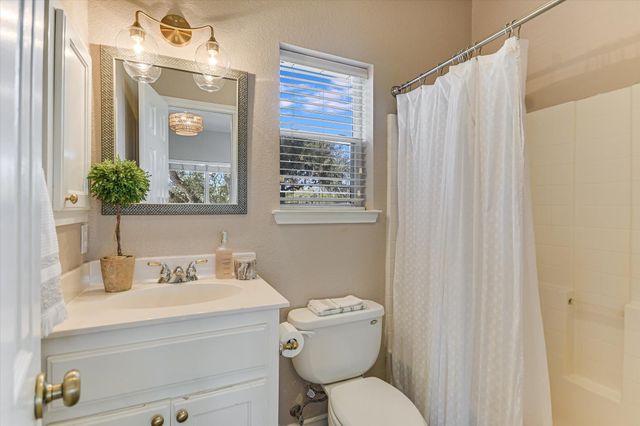 207 River Oaks DR, Wimberley, TX 78676