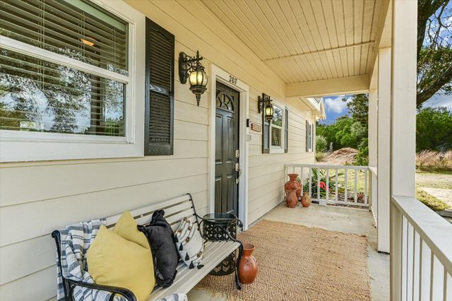 207 River Oaks DR, Wimberley, TX 78676