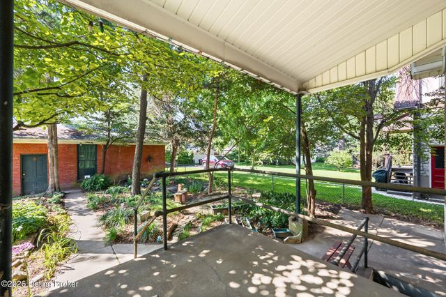 1830 Alfresco Pl, Louisville, KY 40205