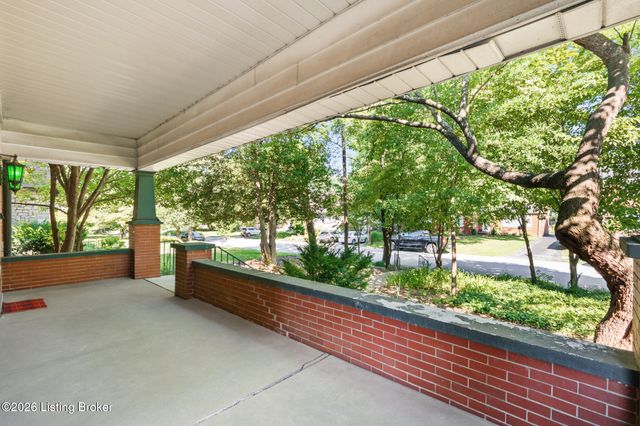 1830 Alfresco Pl, Louisville, KY 40205