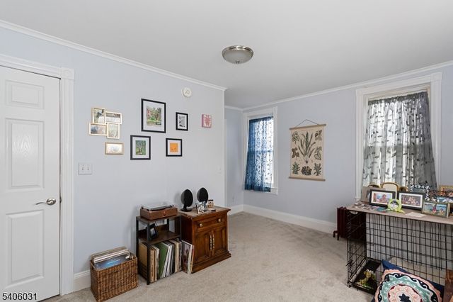 826 Sigsbee Ave, Alpha Boro, NJ 08865