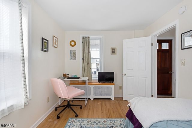 826 Sigsbee Ave, Alpha Boro, NJ 08865