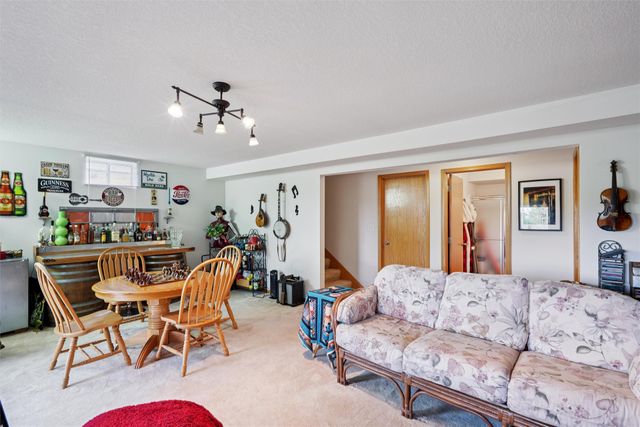 5808 SE 34th Street, Des Moines, IA 50320