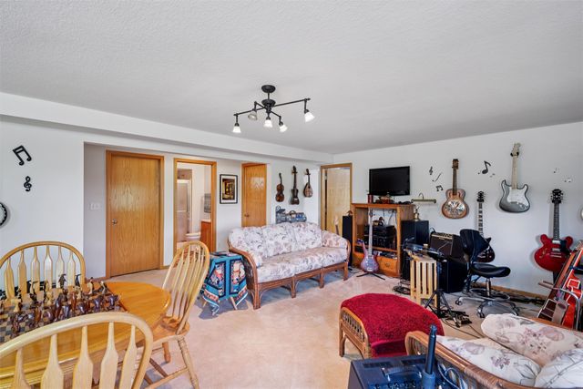 5808 SE 34th Street, Des Moines, IA 50320