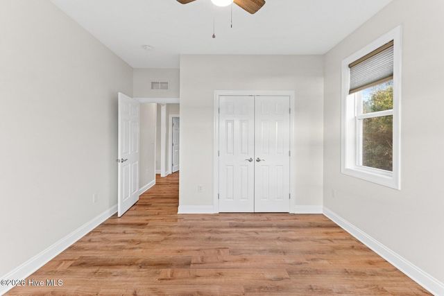 400 S Kingfisher Lane S, Hampstead, NC 28443