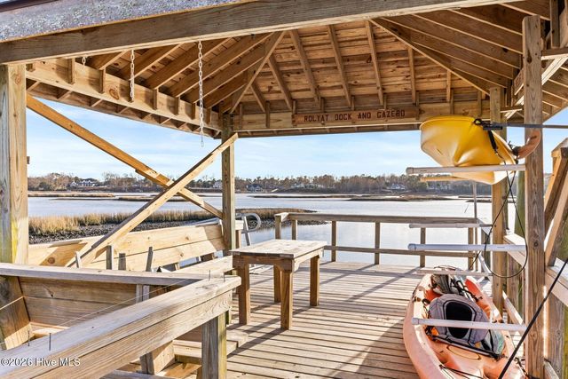 400 S Kingfisher Lane S, Hampstead, NC 28443