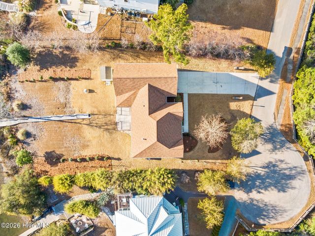 400 S Kingfisher Lane S, Hampstead, NC 28443