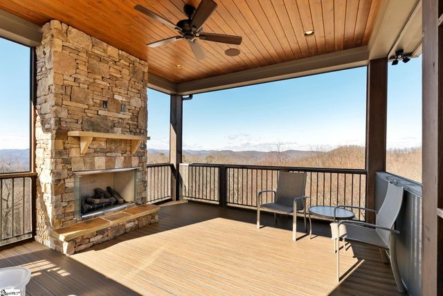 38 Falling Star Way, Landrum, SC 29356