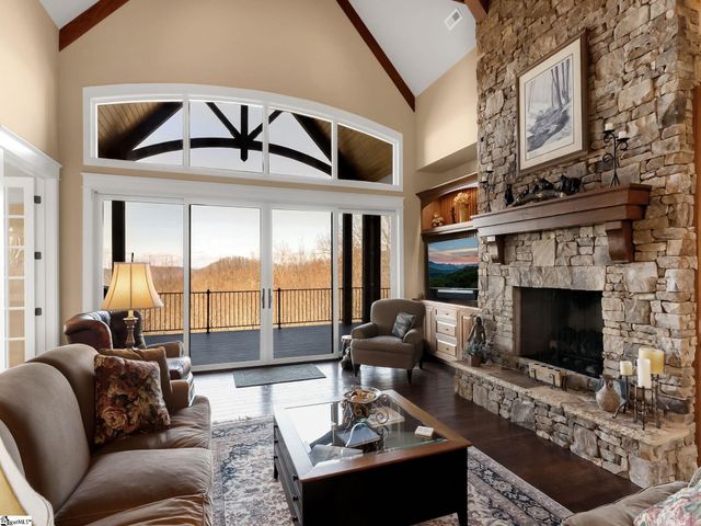 38 Falling Star Way, Landrum, SC 29356