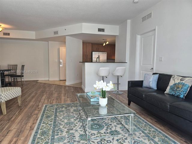 7900 Harbor Island Dr 523, North Bay Village, FL 33141