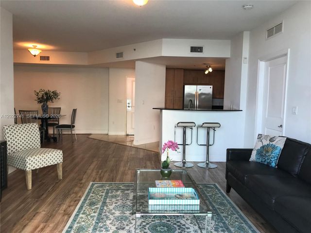7900 Harbor Island Dr 523, North Bay Village, FL 33141