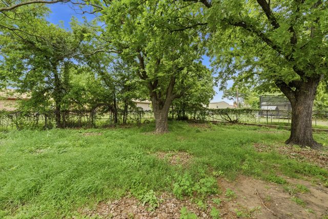 209 Moonlight Trail, Stephenville, TX 76401