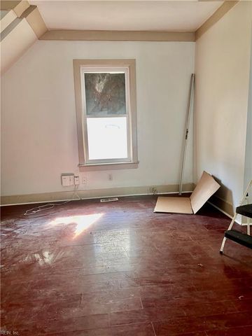327 48th St ST, Newport News, VA 23607