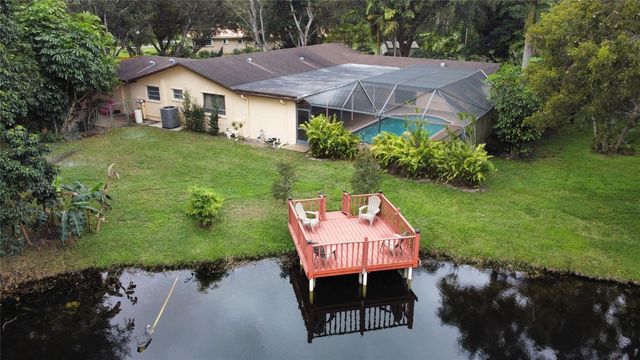 10800 SW 40th Court, Davie, FL 33328