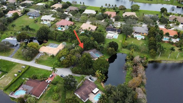 10800 SW 40th Court, Davie, FL 33328