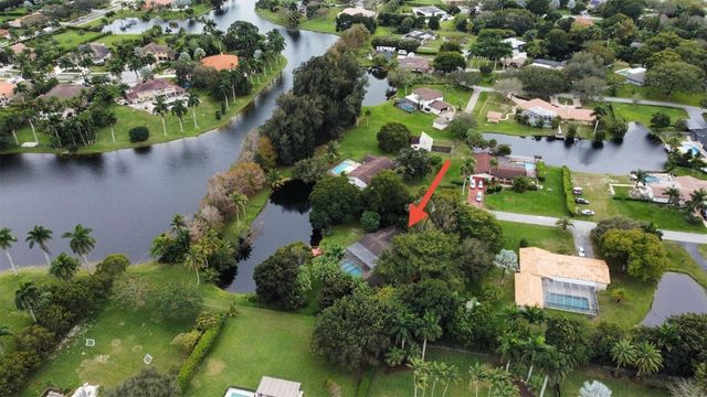 10800 SW 40th Court, Davie, FL 33328