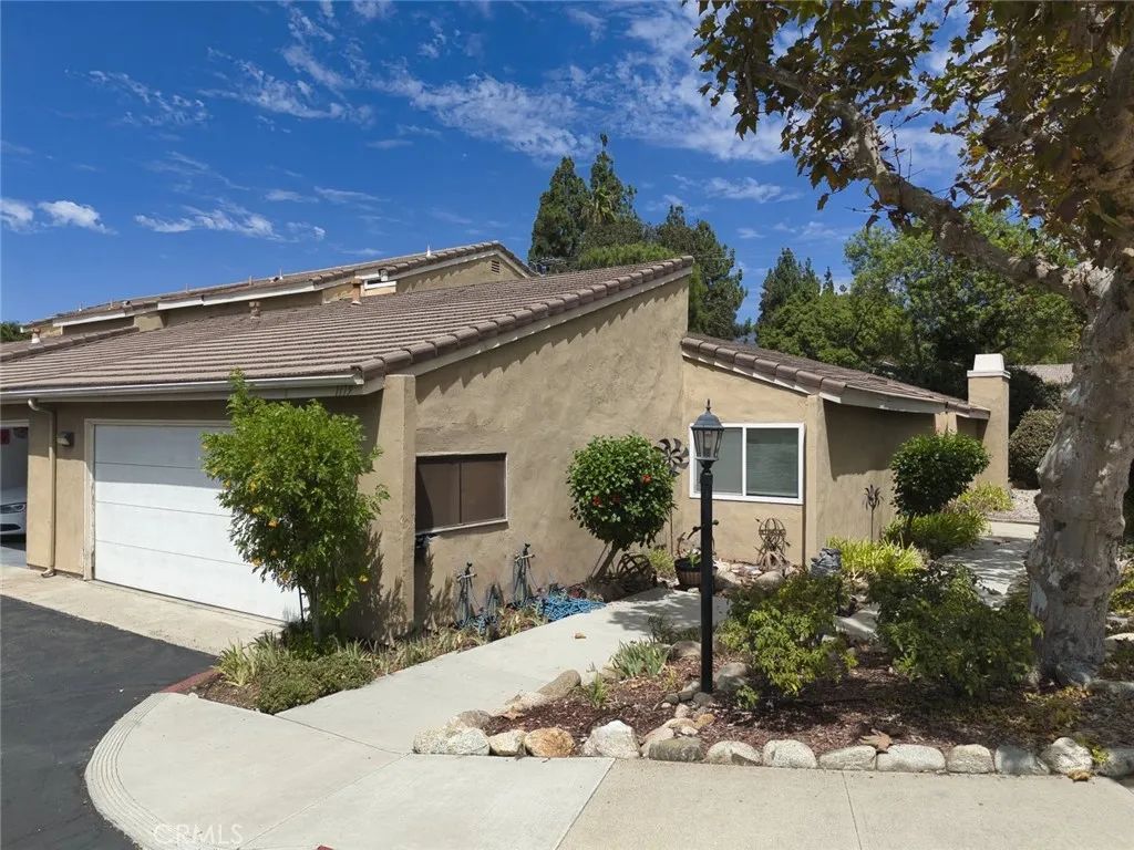 1179 Mountain Gate Road, Upland, CA 91786
