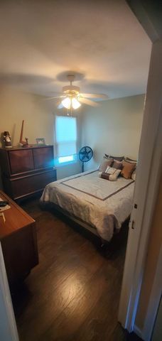 30 Chestnut Circle, Staten Island, NY 10312