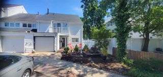 30 Chestnut Circle, Staten Island, NY 10312