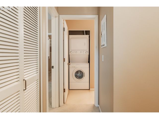 205 S MONTGOMERY St 401B, Portland, OR 97201